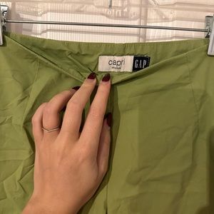 Gap capri pants